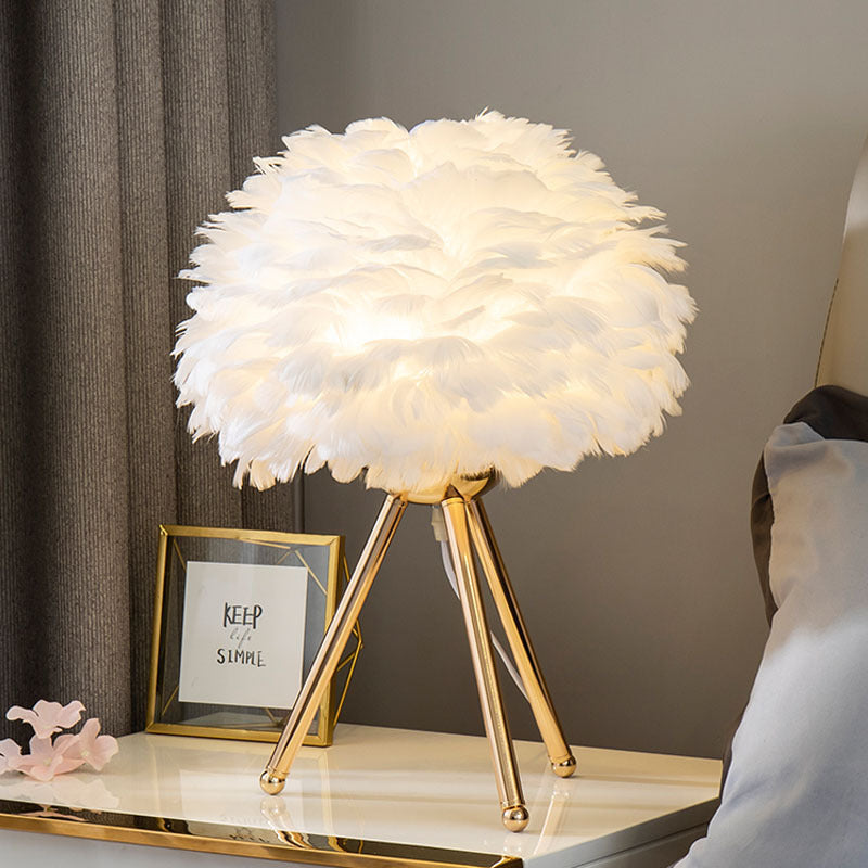 Lightweight Wooden Table Lamp - Cofik