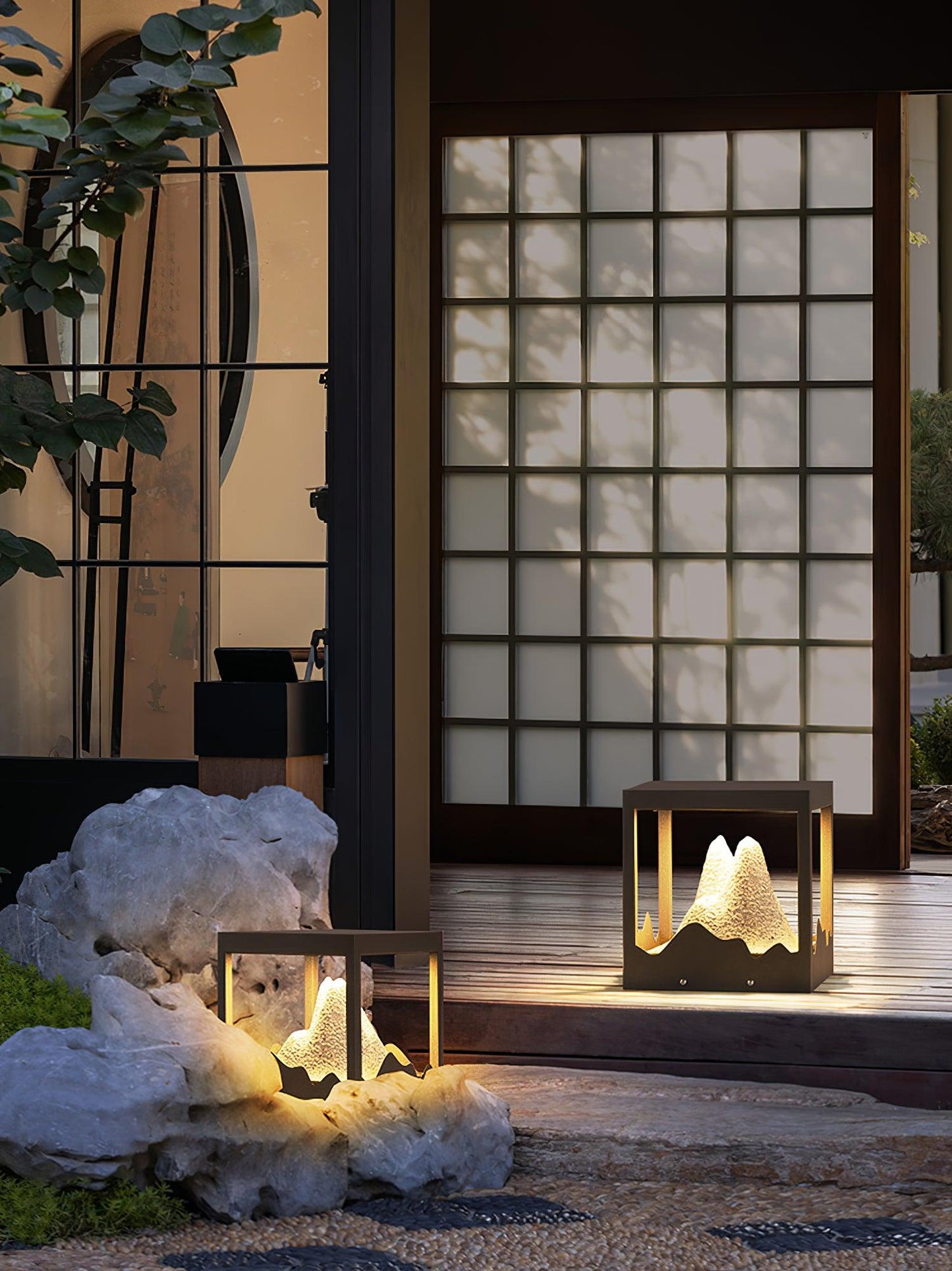 Bright Yard Solar Powered Lamp
