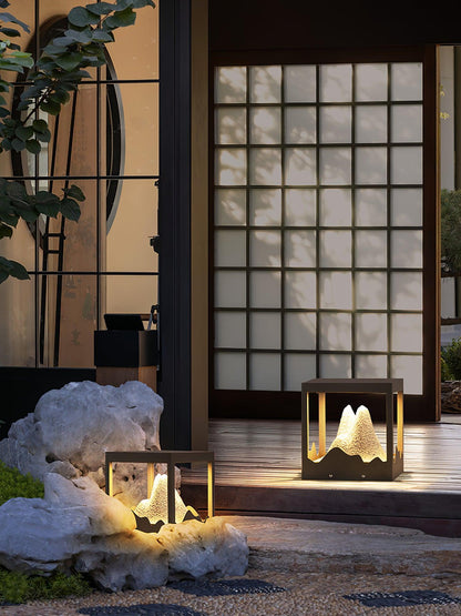 Bright Yard Solar Powered Lamp