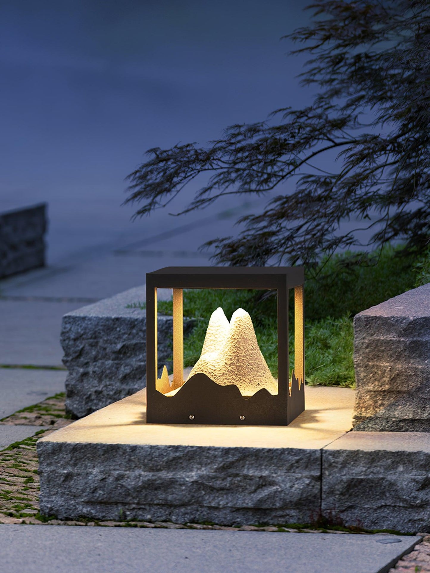 Bright Yard Solar Powered Lamp
