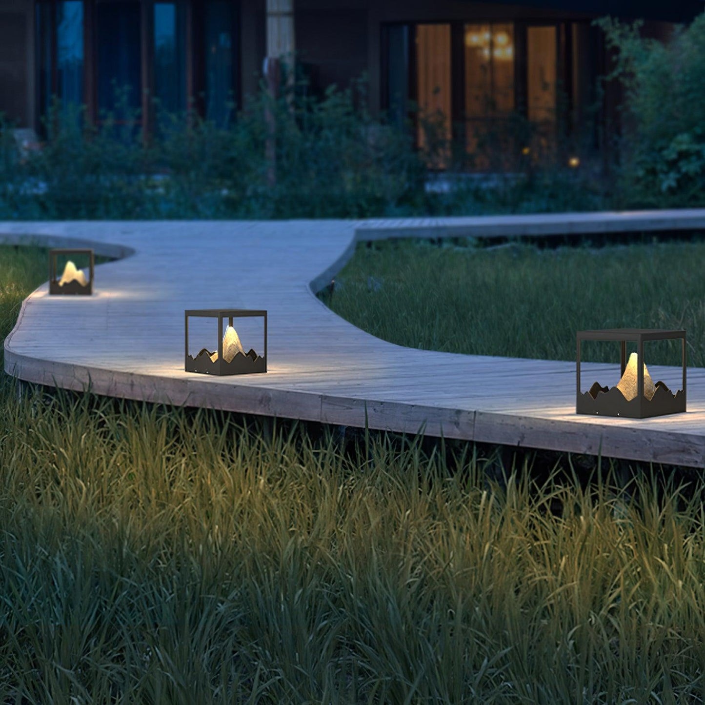 Bright Yard Solar Powered Lamp