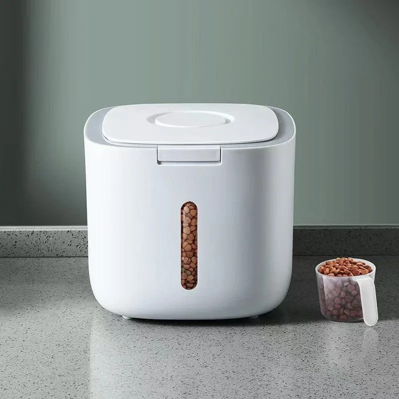 Airtight Pet Food Bin with Scoop