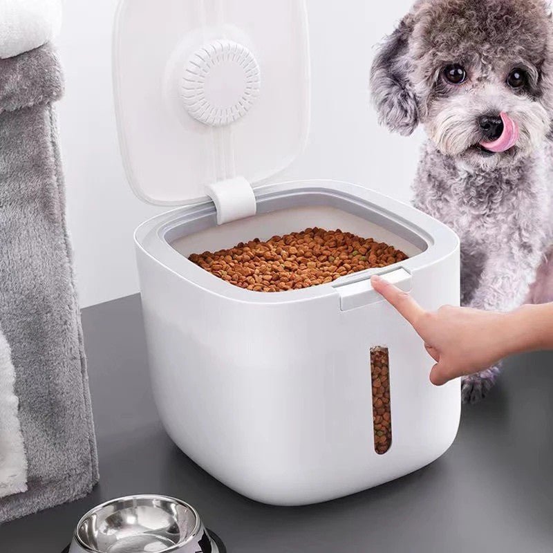 Airtight Pet Food Bin with Scoop