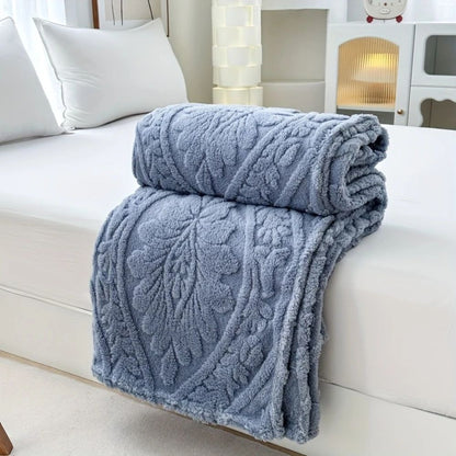 Plush Fleece Blanket - Warm Microfiber Throw for Home