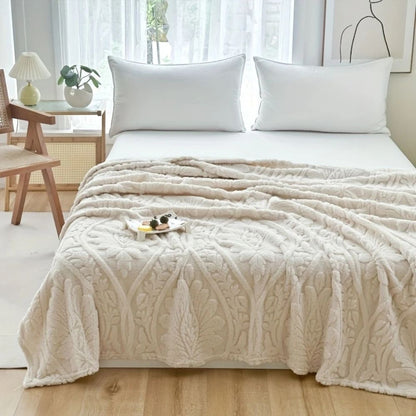 Plush Fleece Blanket - Warm Microfiber Throw for Home
