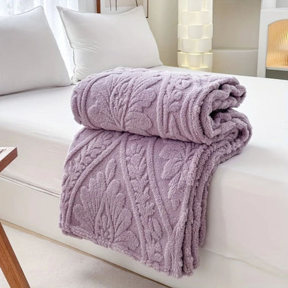 Plush Fleece Blanket - Warm Microfiber Throw for Home