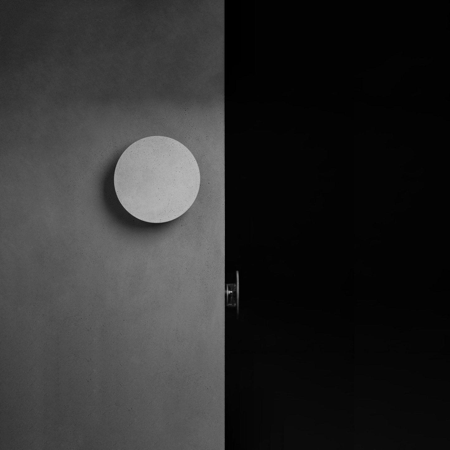 Simple White Wall Mount Lamp
