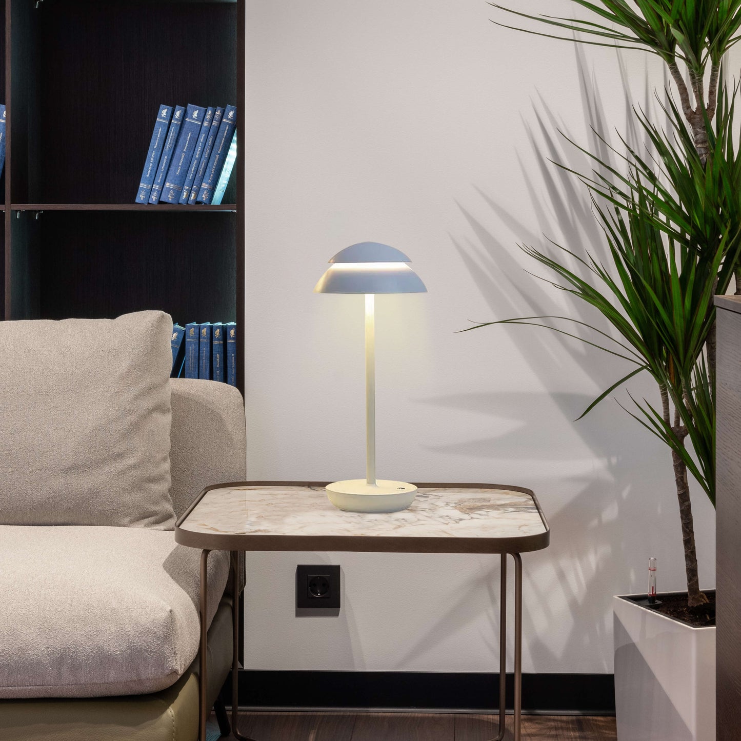 Bright Wireless Charging Table Light
