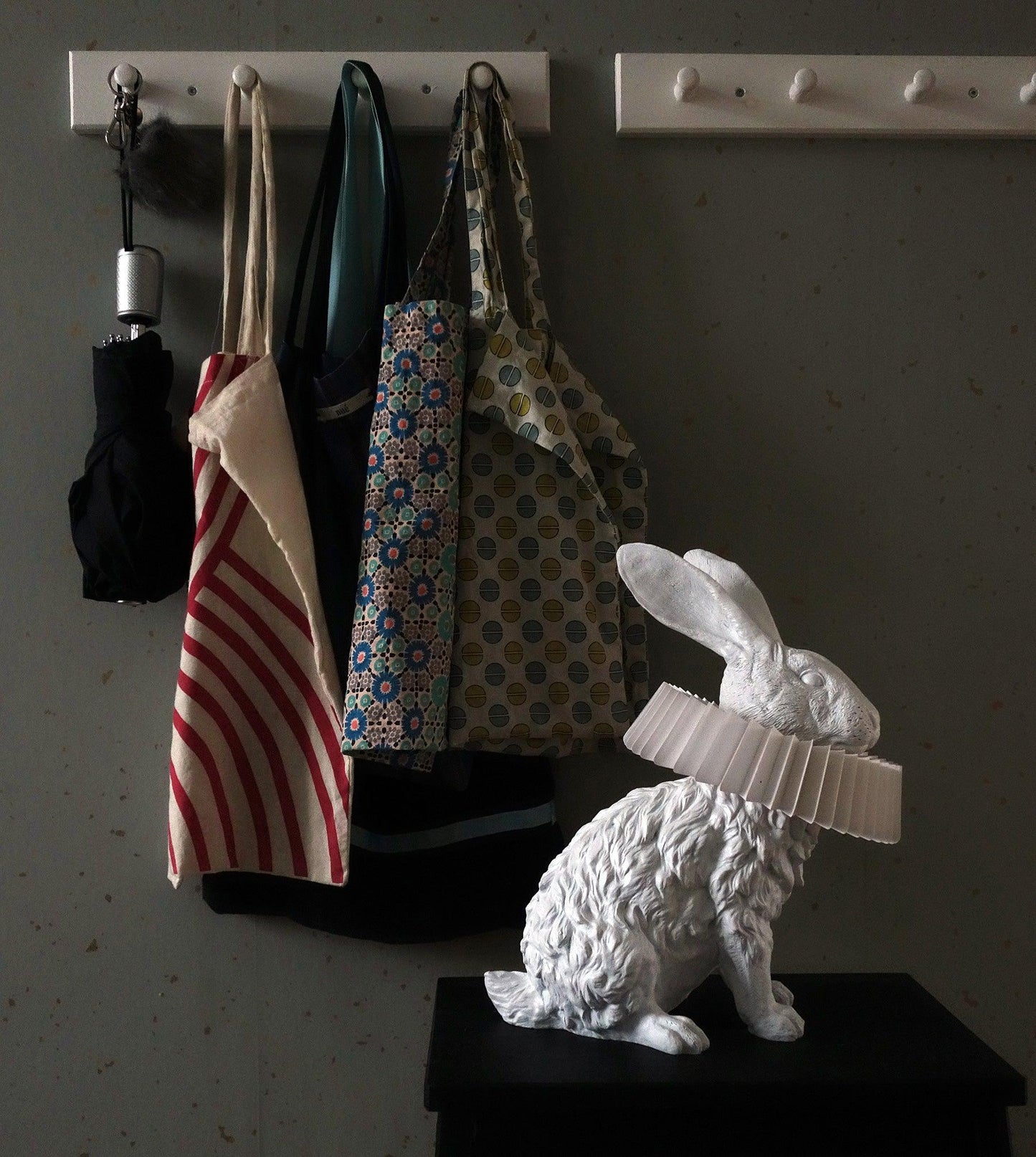 Rabbit X Small Desk Table Lamp