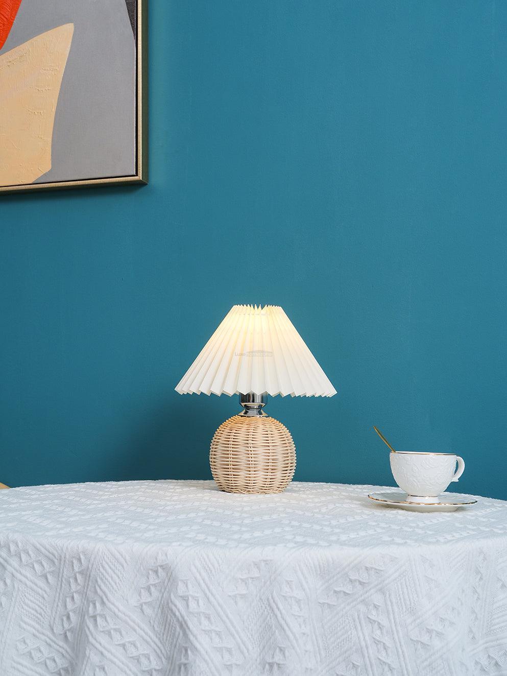 Natural Woven Shade Table Lamp