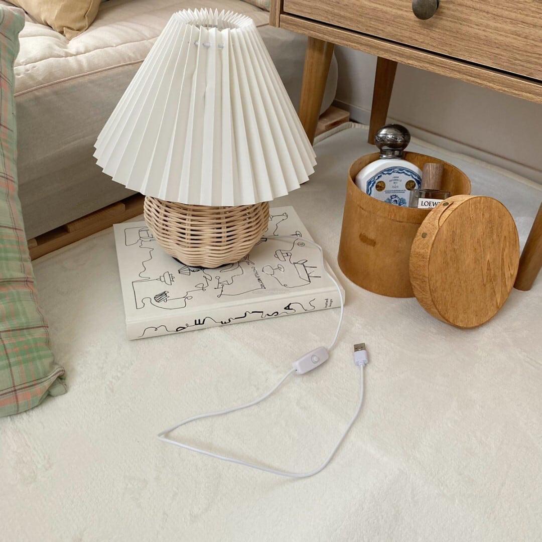 Natural Woven Shade Table Lamp