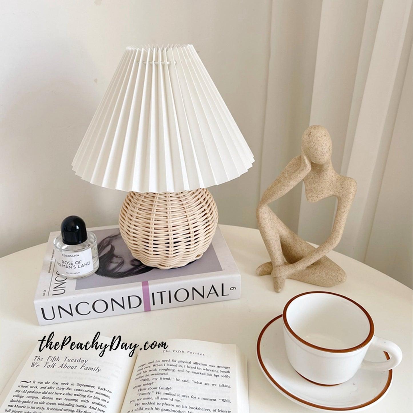 Natural Woven Shade Table Lamp