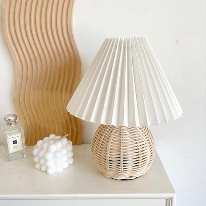 Natural Woven Shade Table Lamp