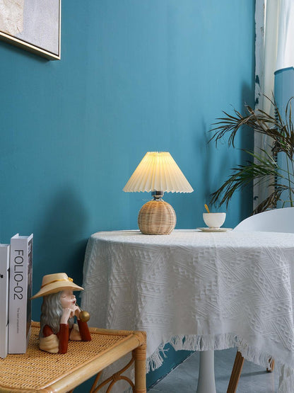 Natural Woven Shade Table Lamp