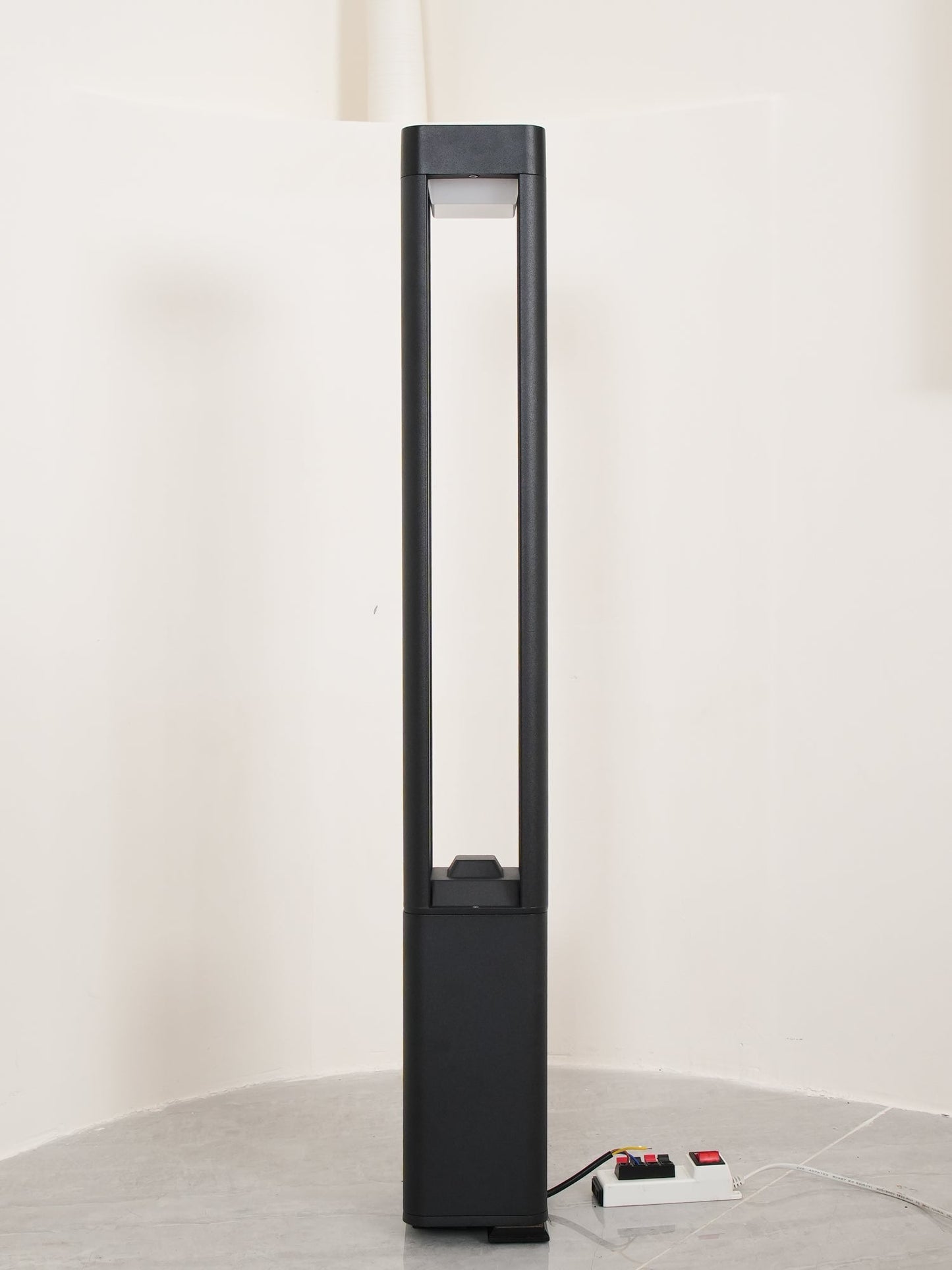 Outdoor Tall Column Rectangular Garden Lamp