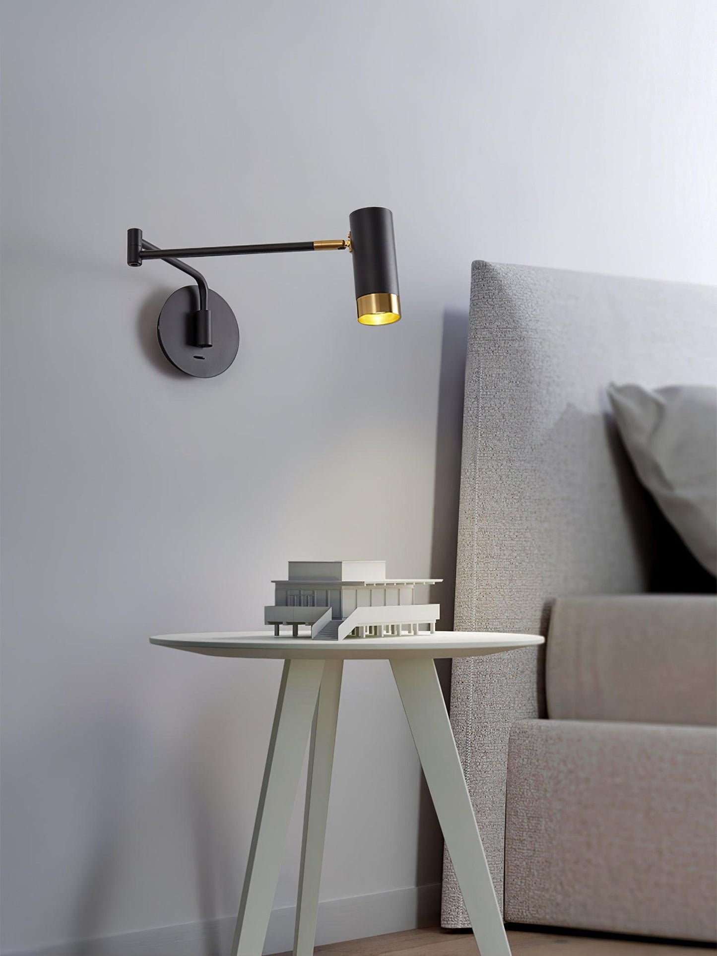 Adjustable Arm Wall Light | Noxord