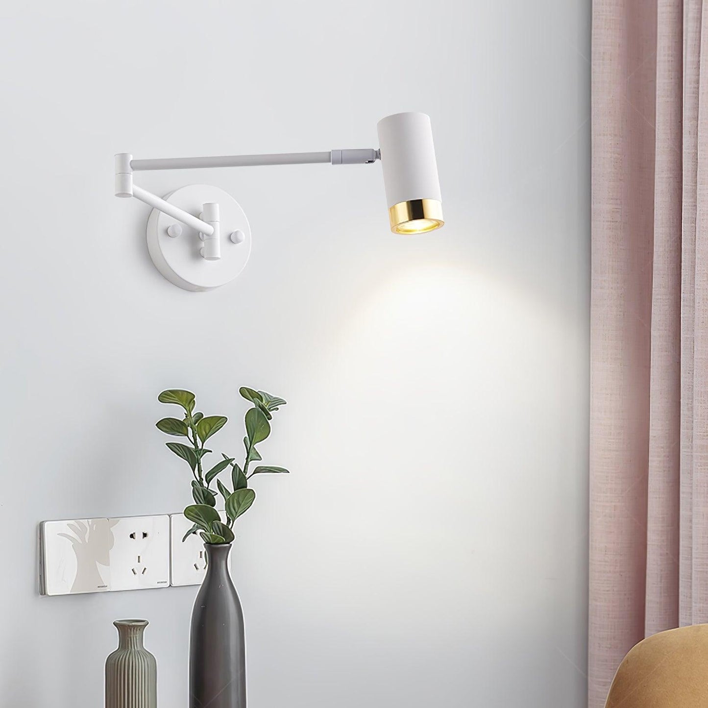 Adjustable Arm Wall Light | Noxord