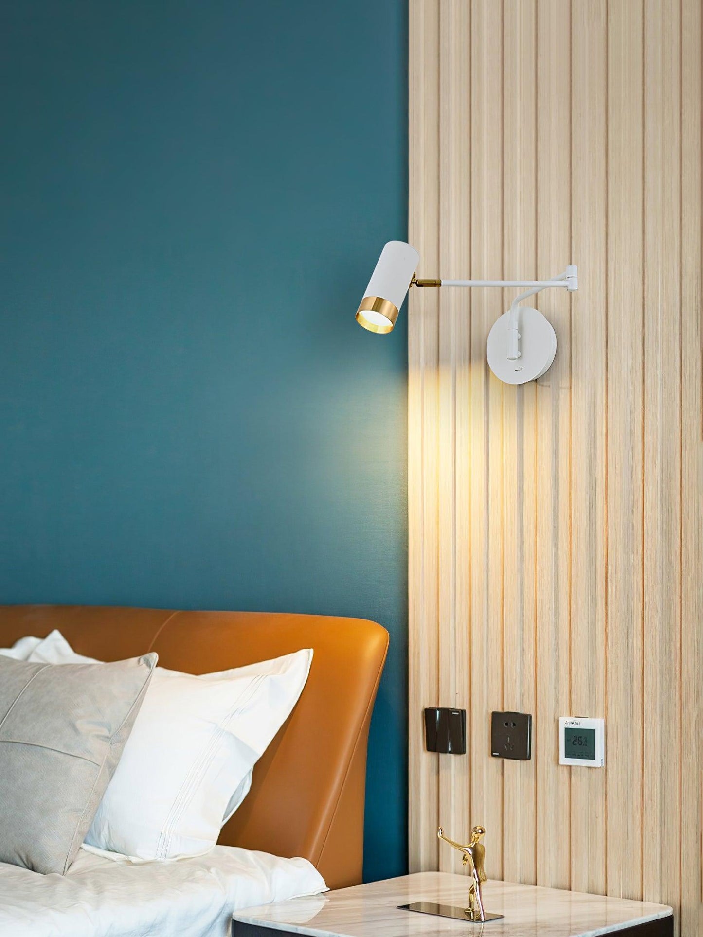Adjustable Arm Wall Light | Noxord