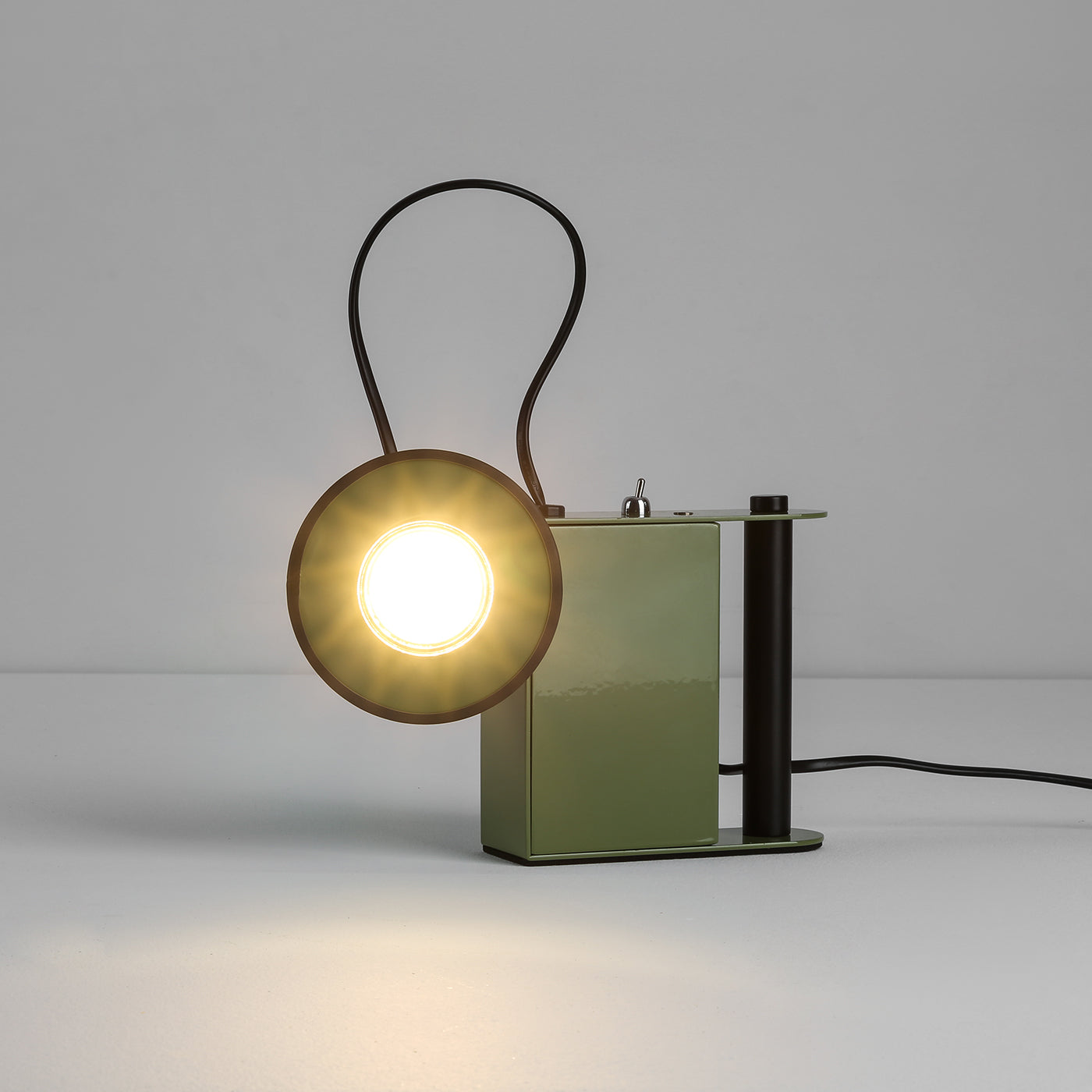 Bright Photography Table Lamp 7.7'