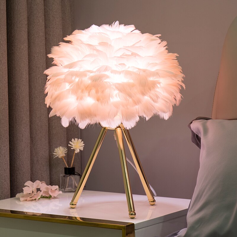 Elegant Feather Desk Lamp Soft Lighting Decoration