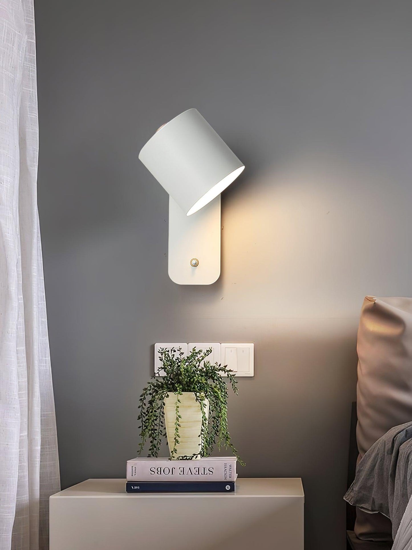 Adjustable Round Wall Mount Lamp