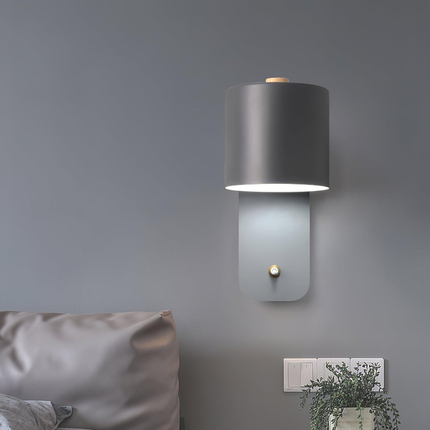 Adjustable Round Wall Mount Lamp
