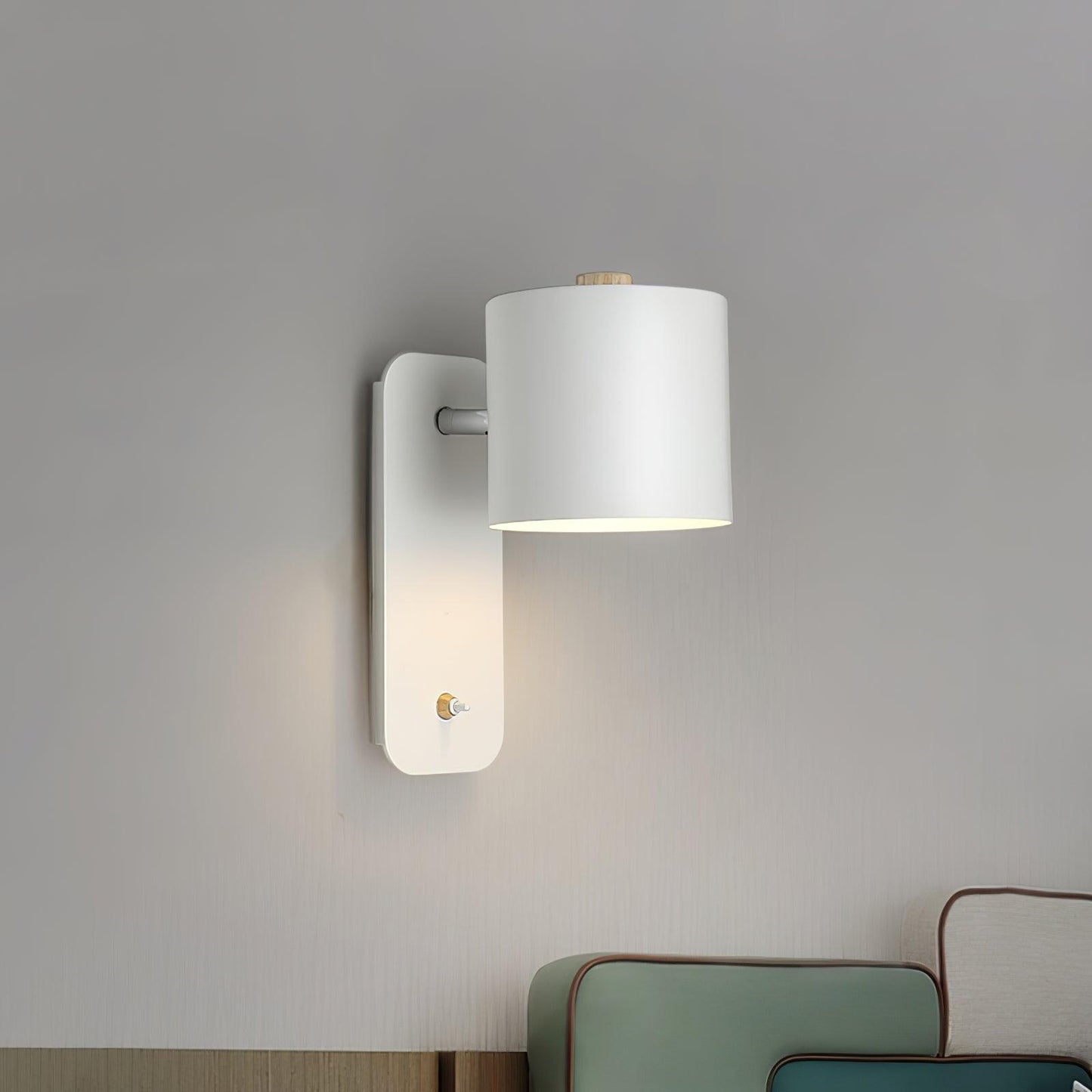 Adjustable Round Wall Mount Lamp