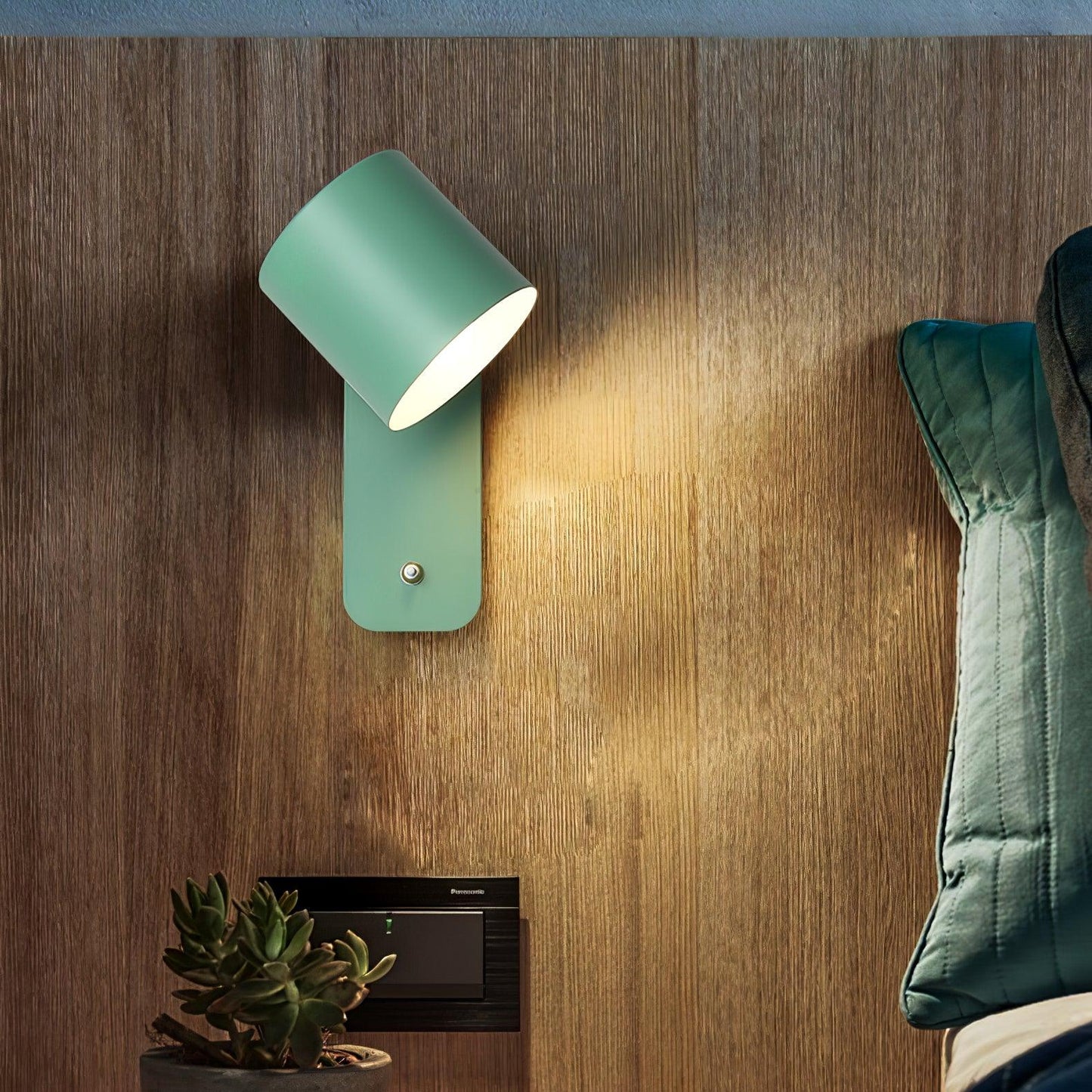 Adjustable Round Wall Mount Lamp