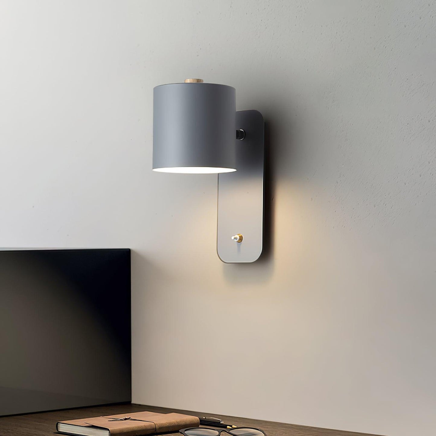 Adjustable Round Wall Mount Lamp