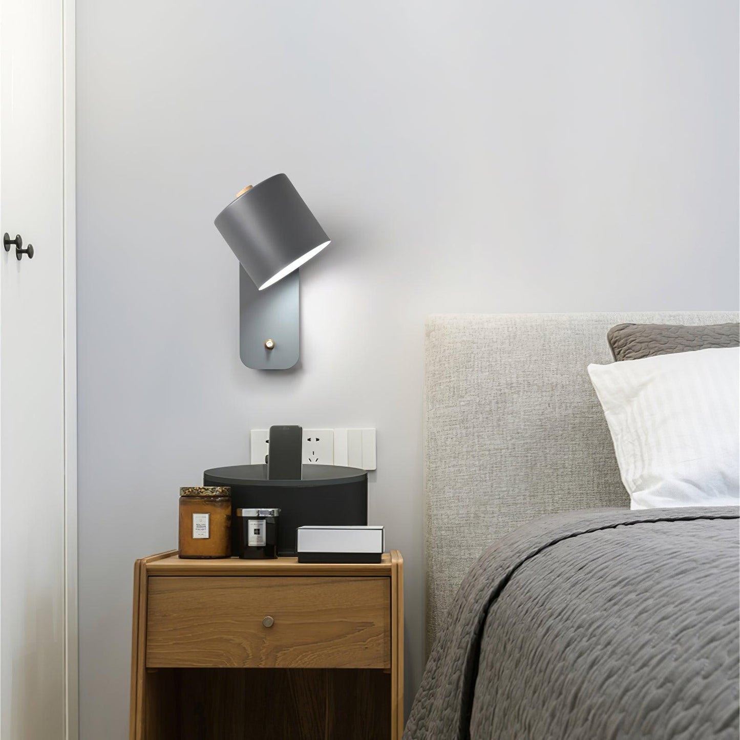Adjustable Round Wall Mount Lamp