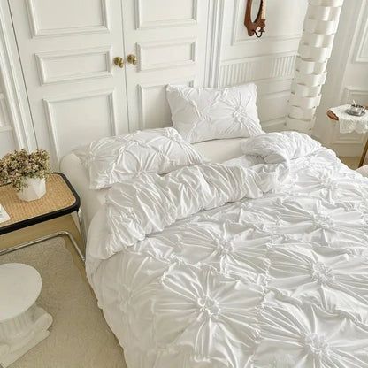 Beautiful Floral Ruffled Bedding Set - Cofik