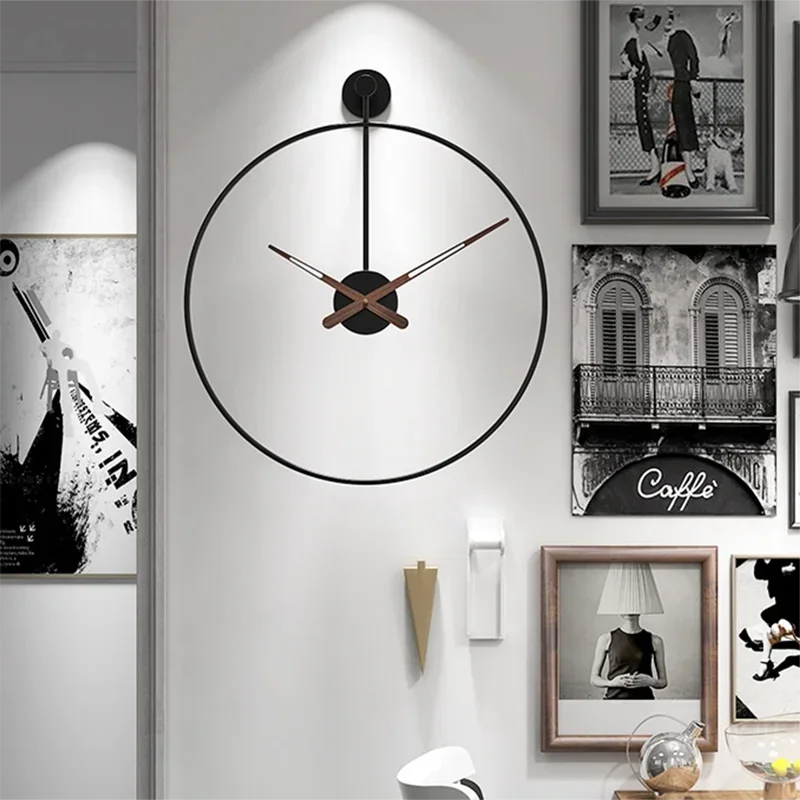 Simple Contemporary Wall Clocks