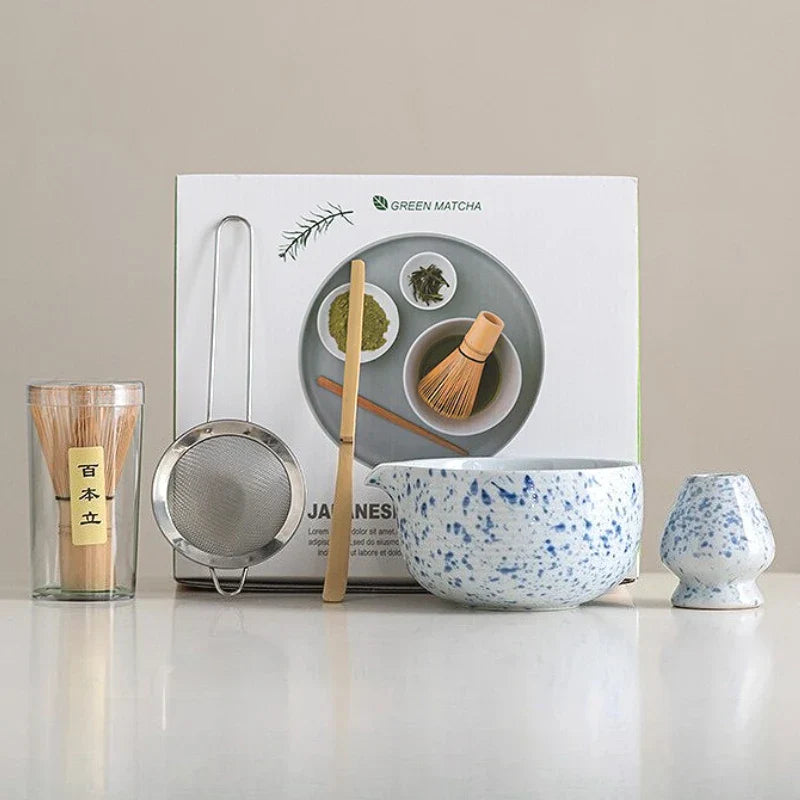 Simple Green Tea Bowl Set with Whisk