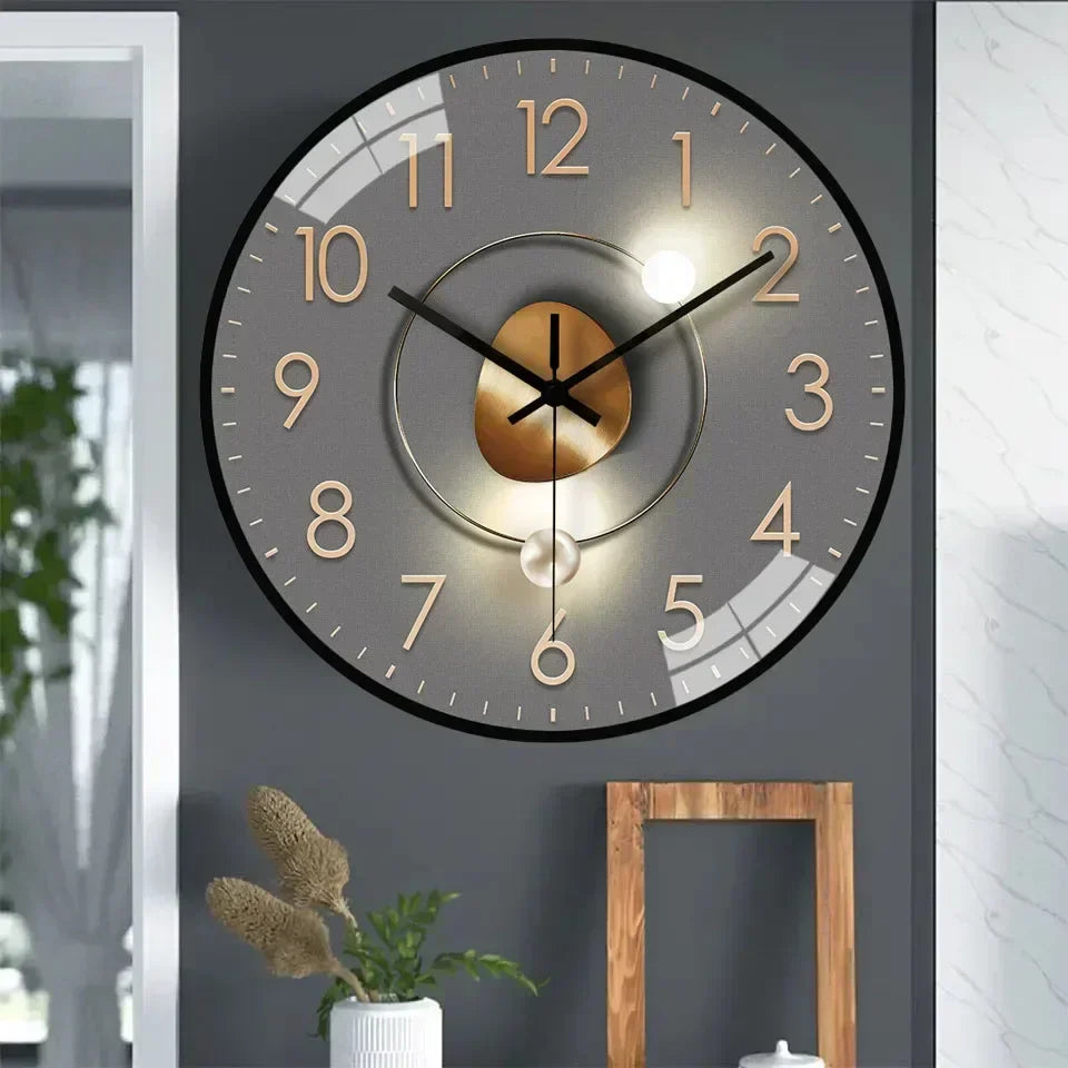 Quiet Traditional Wall Clock