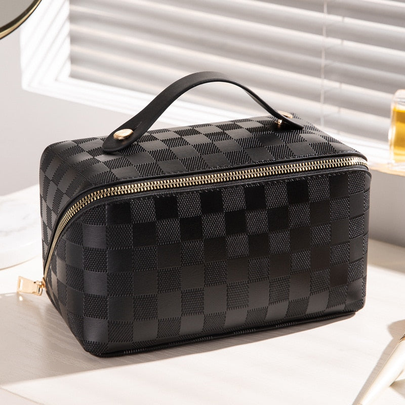 Polka Dot Travel Makeup Pouch – Chic Design