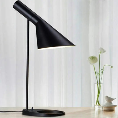 Sleek Contemporary Desk Light - Cofik