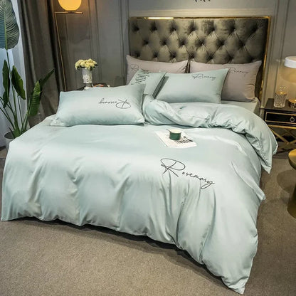 Premium Duvet Cover with Delicate Stitching – Plush and Durable