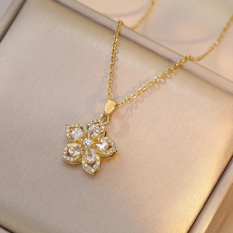 Blooming Floral Pendant Necklace