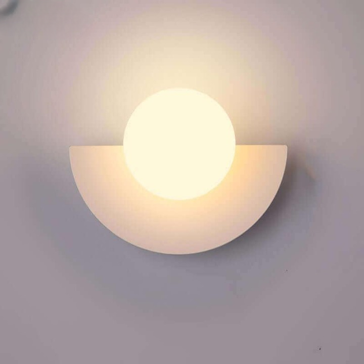 Elegant Half Moon Metal Wall Light - Cofik