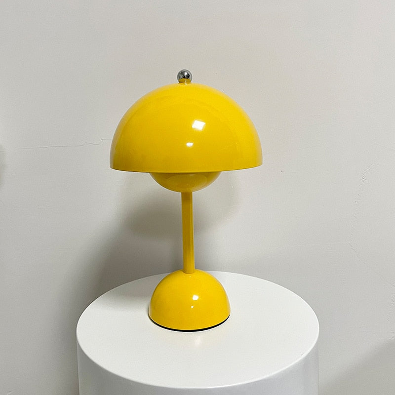 Sleek Metal Desk Lamp 220V