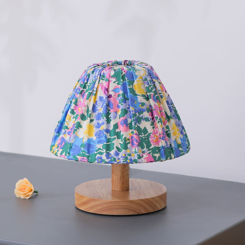 Simple Elegant Metal Floral Desk Lamp