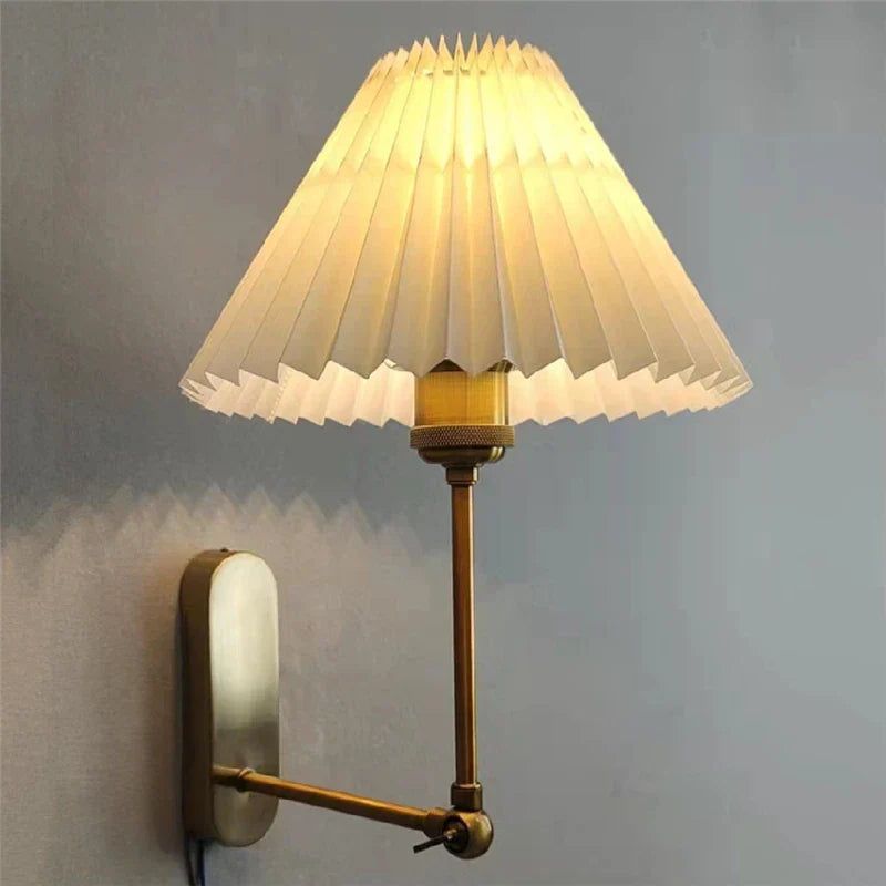 Stylish Adjustable Wall Light – LED Foldable Lampshade