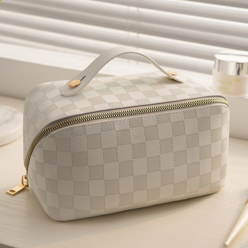 Polka Dot Travel Makeup Pouch – Chic Design