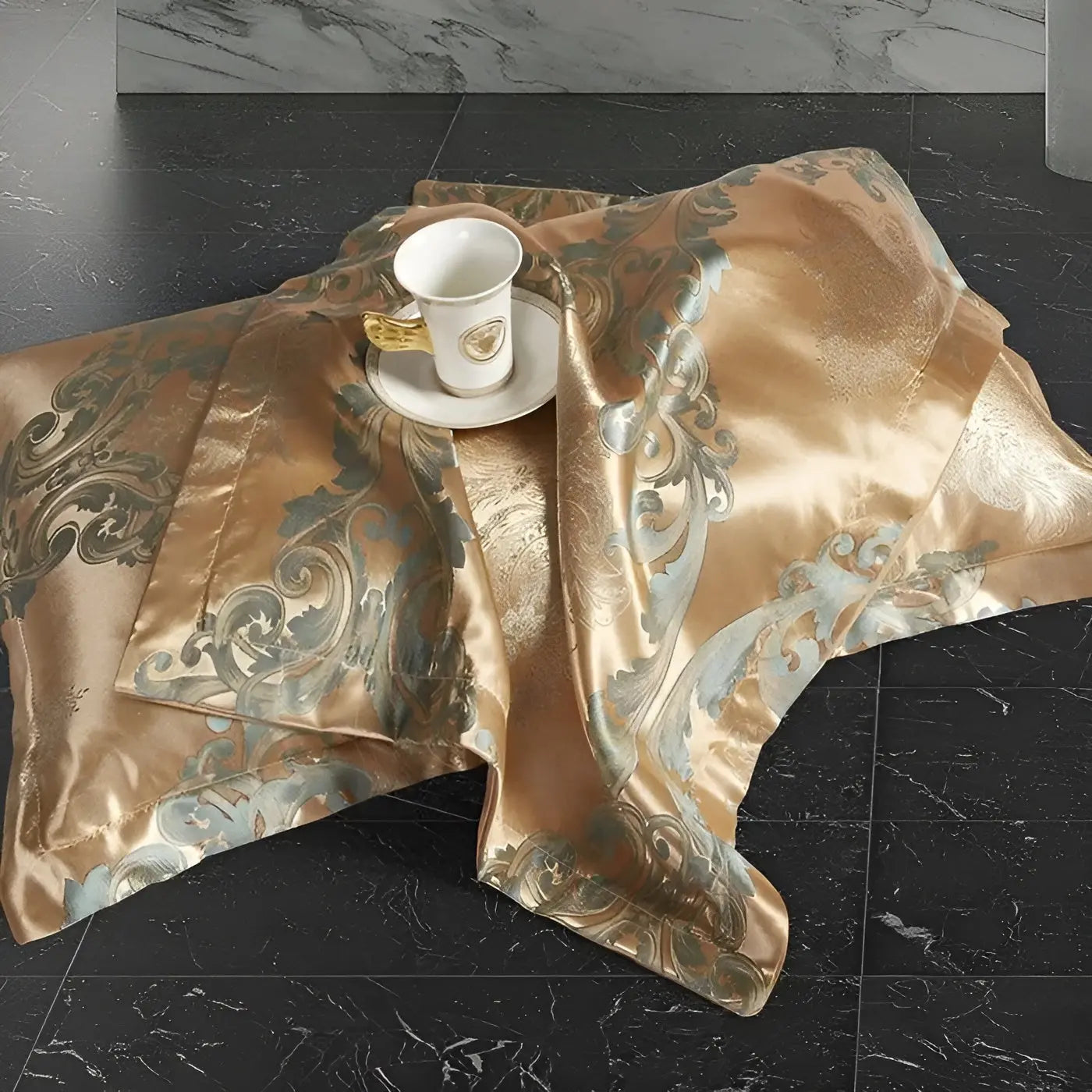 Elegant Soft Jacquard Bedding Set for Master Bedroom