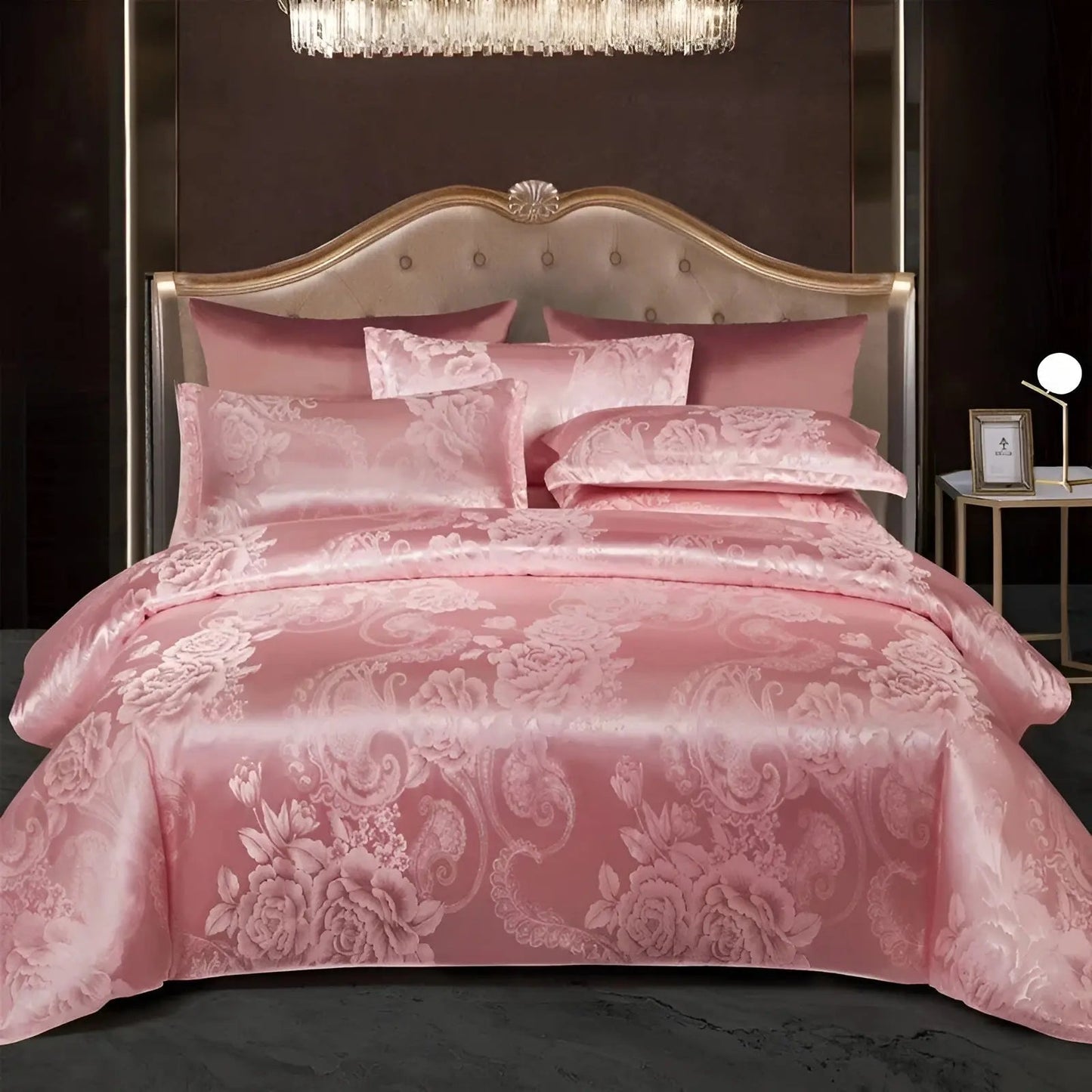 Elegant Soft Jacquard Bedding Set for Master Bedroom