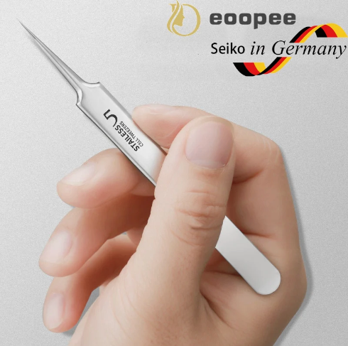 Precision Tweezer for Perfect Skin