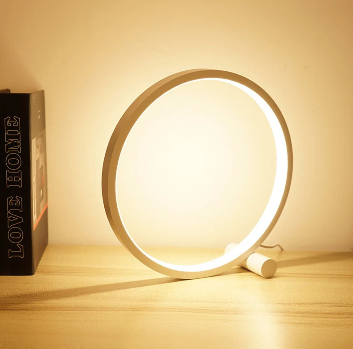 Simple Dimmable Table Lamp