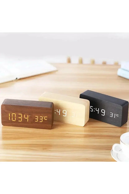 Compact LED Clock with Multiple Display Modes