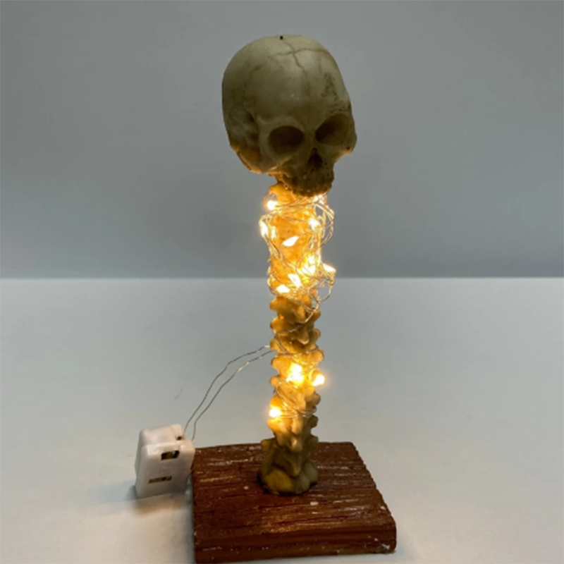 Dark Skull Desk Light