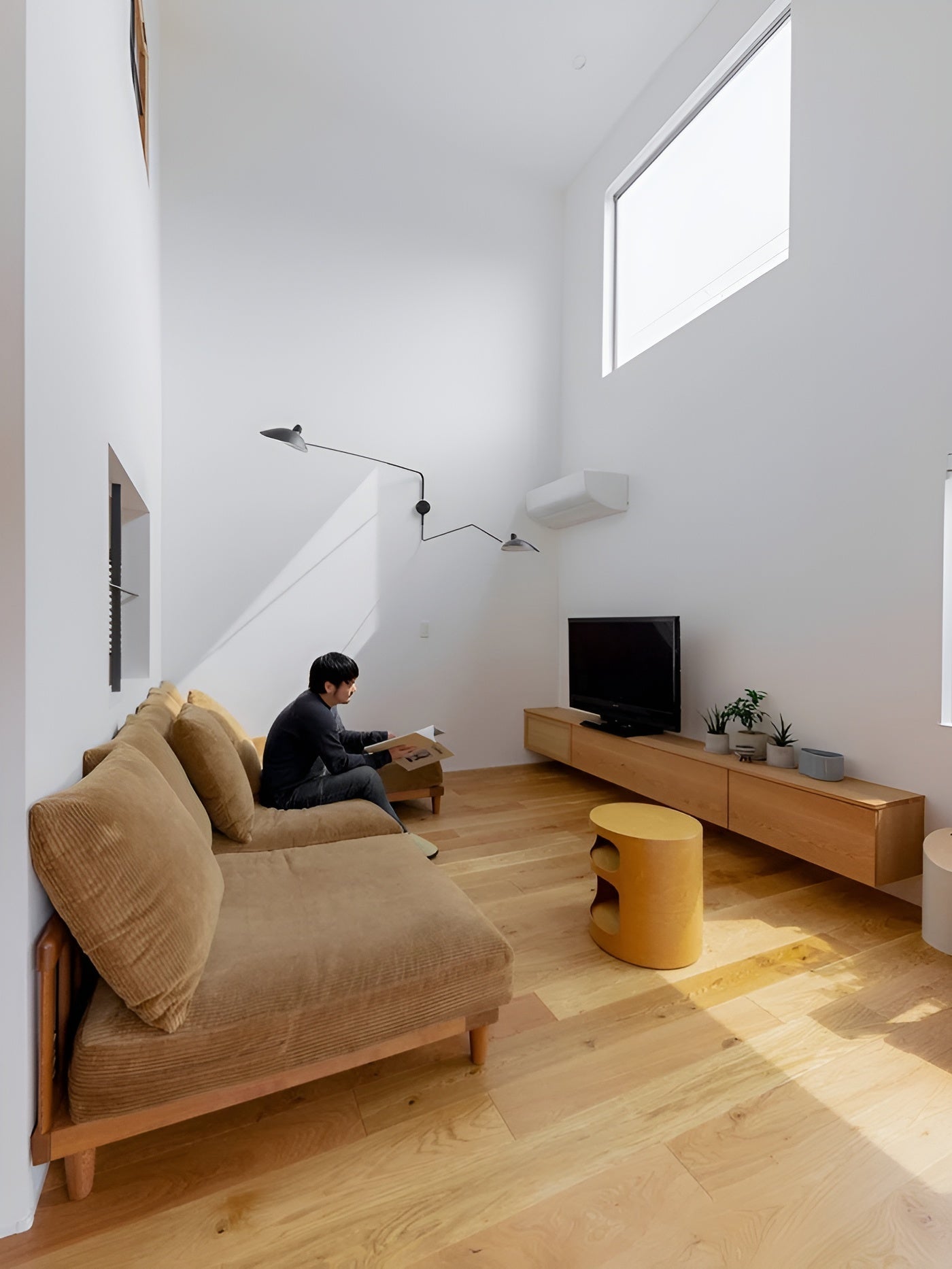 Flexible LED Wall Lamp with Adjustable Arm